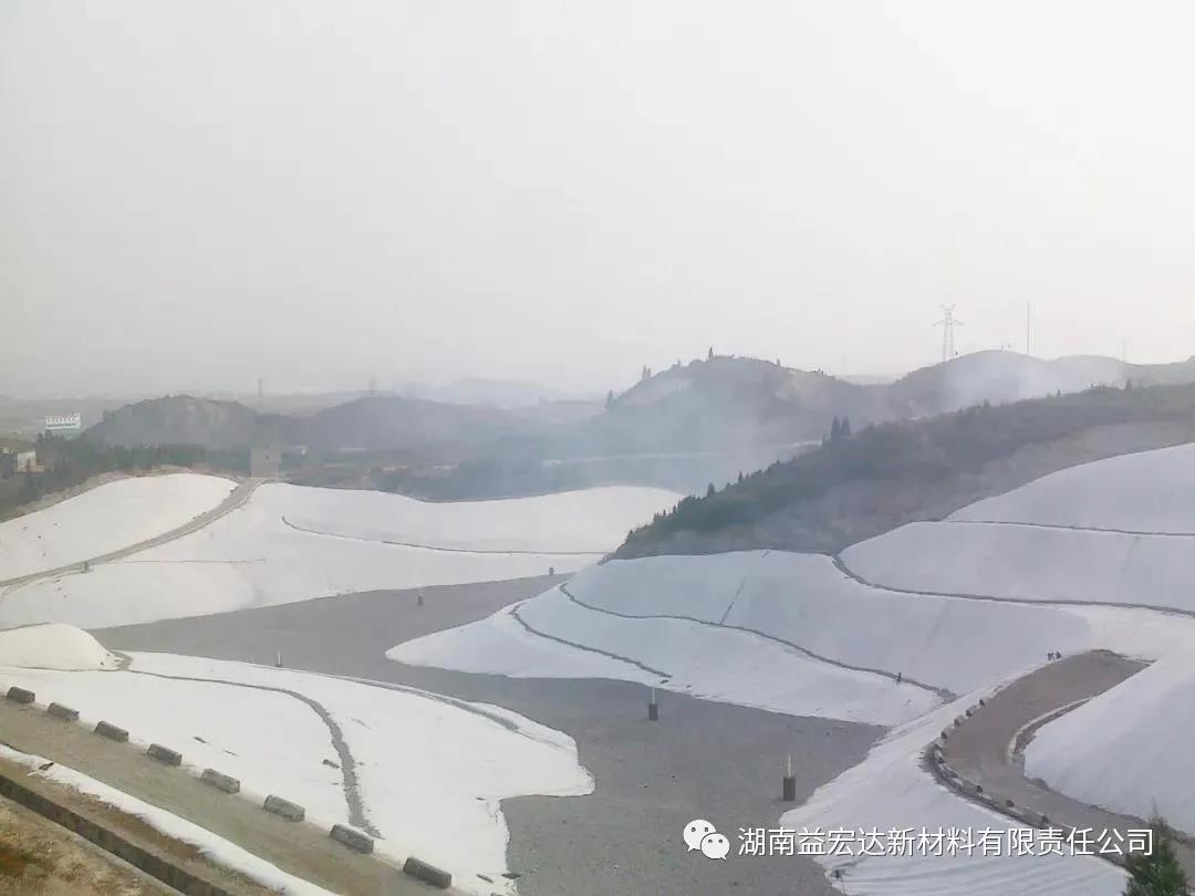 湖南益宏達新材料有限責(zé)任公司,HDPE、土工布、土工膜、土工格柵、排水網(wǎng)