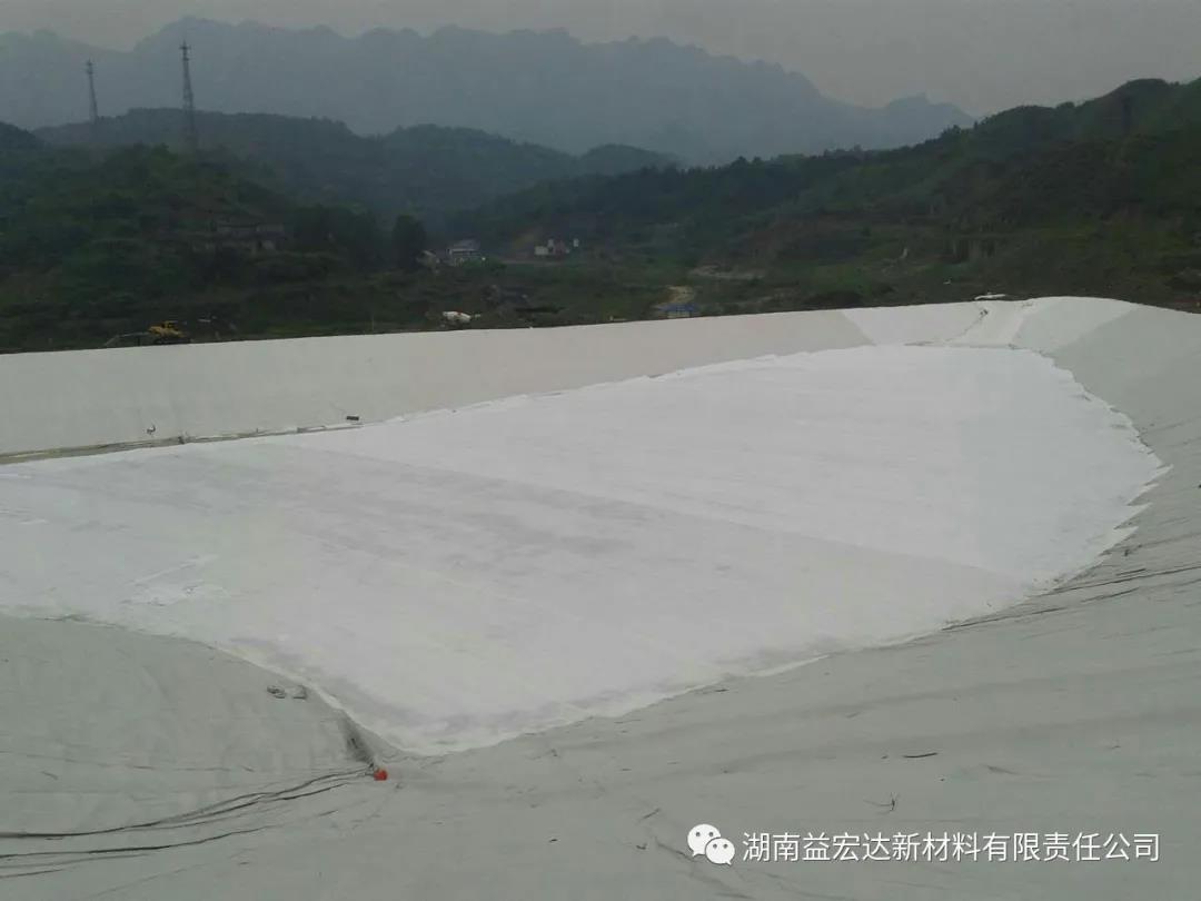 湖南益宏達新材料有限責(zé)任公司,HDPE、土工布、土工膜、土工格柵、排水網(wǎng)
